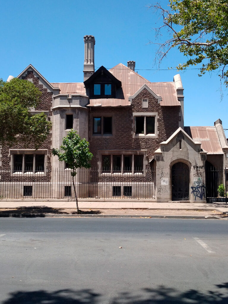 RECUPERANDO LA MEMORIA DE AVDA. REPÚBLICA  – Velatón Ex Hogar Universitario Facultad de Economía