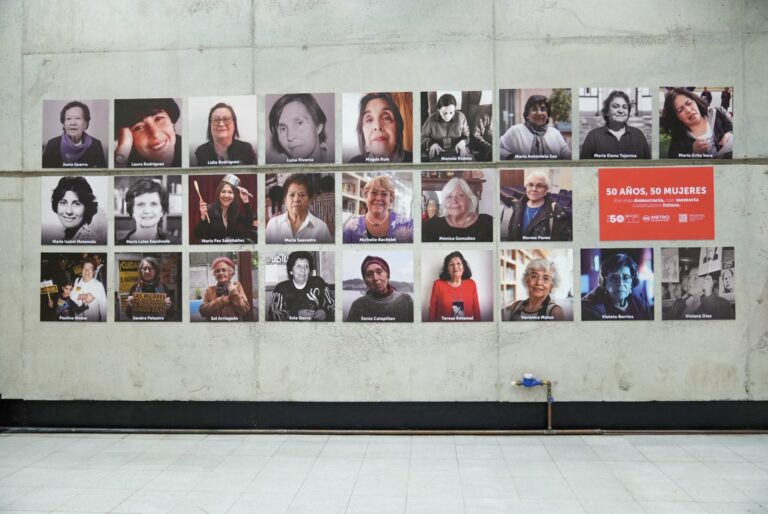 Exposición fotográfica «50 años 50 mujeres»