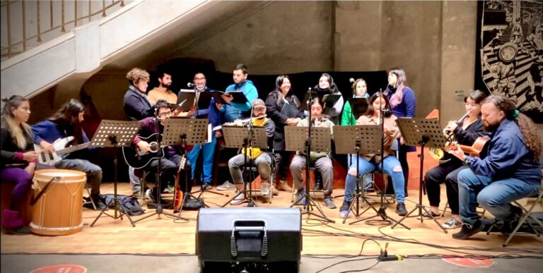 Acto de homenaje a Víctor Jara